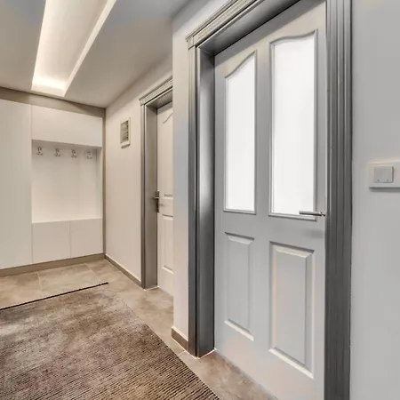 Διαμέρισμα Sa Apartments! 2br Flat 100m To Cleopatra